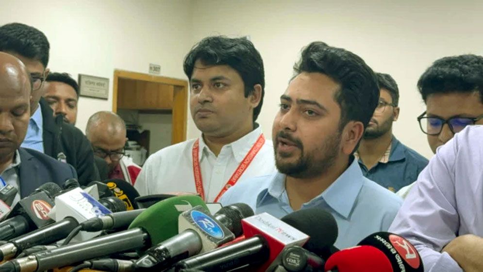 রাজনৈতিক পরিস্থিতি বিবেচনায় নিয়ে তফশিল দিন: ইসিকে নাহিদ